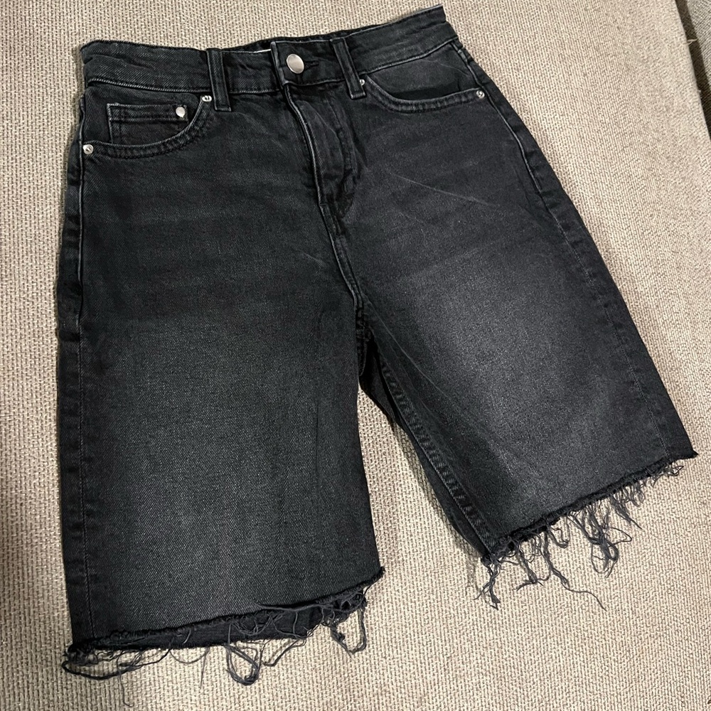 H&M black jean shorts